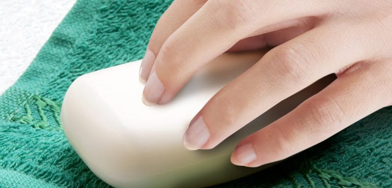 Comment éviter la terre sous les ongles